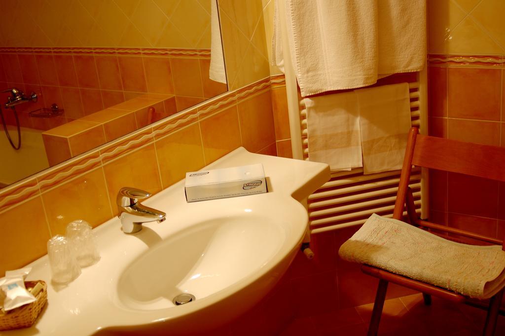 Hotel Capri Bardolino 3S Chambre photo