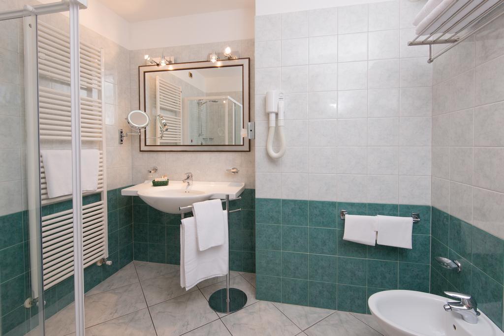 Hotel Capri Bardolino 3S Chambre photo