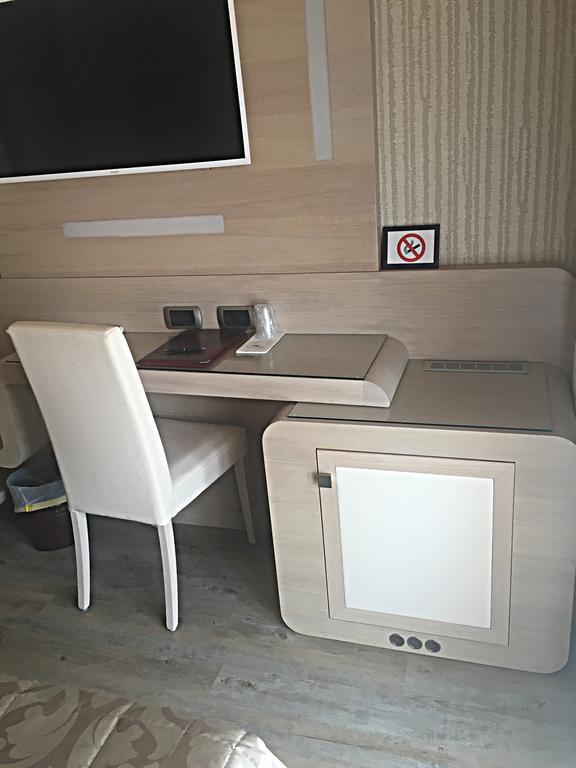 Hotel Capri Bardolino 3S Extérieur photo