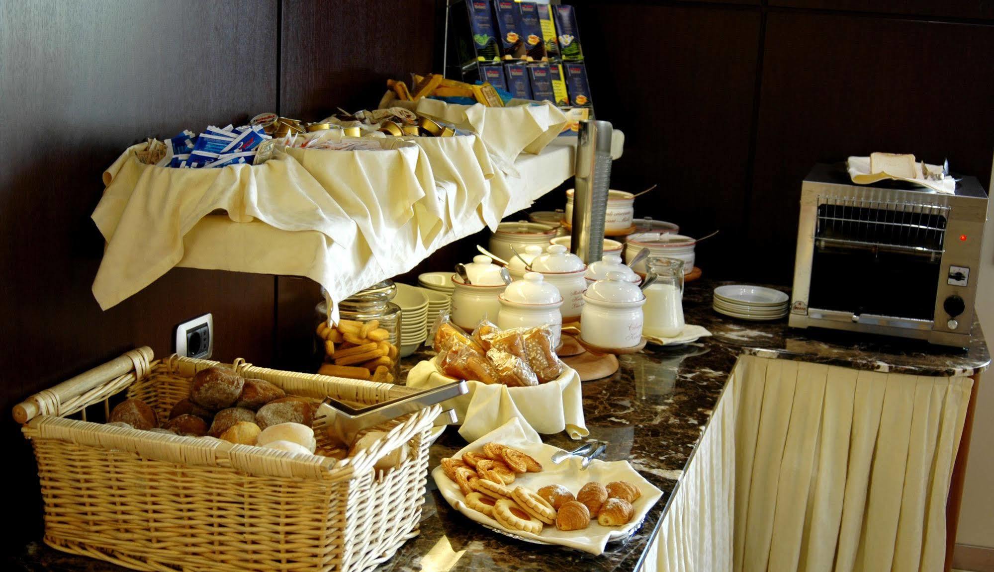 Hotel Capri Bardolino 3S Extérieur photo